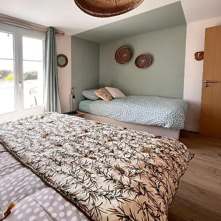 Les Pins Etoiles - 100m De La A Sur Holiday home
