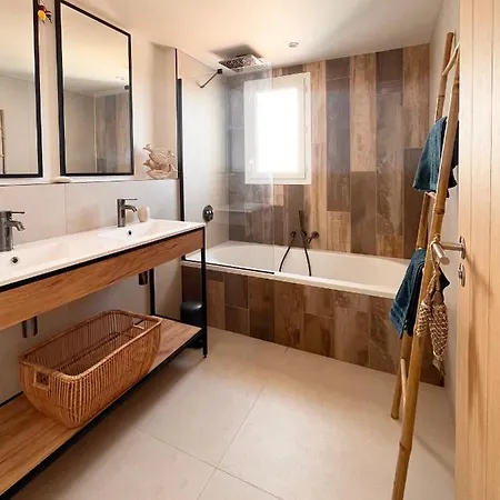 Hébergement de vacances Les Pins étoilés - 100m De La à Sur